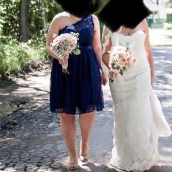 David’s Bridal navy blue one shoulder dress - Picture 6 of 7